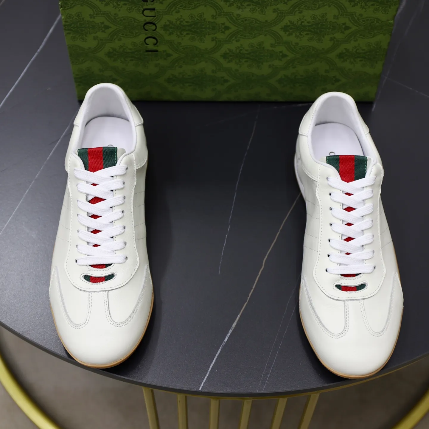 Ex-factory price: 462💰🙅‍♂️🙅‍♂️🙅‍♂️ Brand: Gucci GUCCi Standard code: 38-44 (45 customized) Grade: Same as the official website Material: Original cowhide surface Comfortable and breathable pigskin lining Lightweight and wear-resistant sports outsole Style category: Men's fashionable casual shoes Running sneakers Distinguished luxury brand elements Top luxury Color: actual picture color